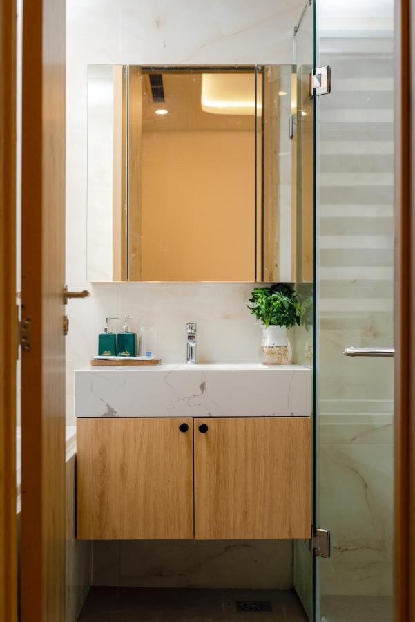 The Galaxy Home Doi Can Hotel And Apartment Ханой Экстерьер фото